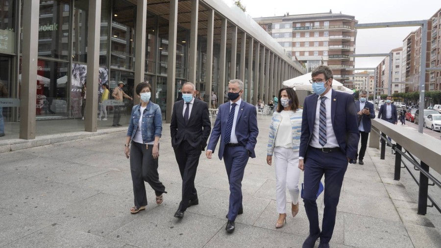 Urkullu impulsará la creación de 450 empresas innovadoras y el desarrollo de ‘startups‘ a través de fondos de inversión especializados Urkullu impulsará la creación de 450 empresas innovadoras y el desarrollo de ‘startups‘ a través de fondos de inversión especializados