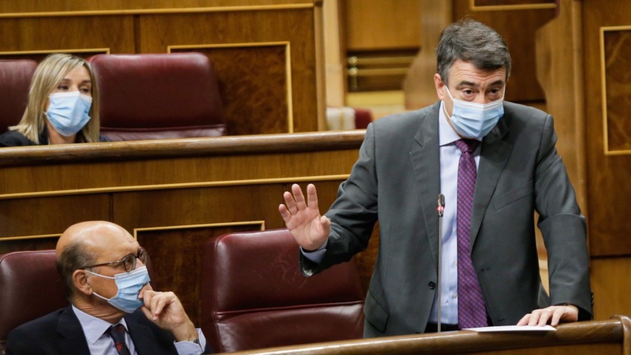 Aitor Esteban reclama a Pedro Sánchez “efectividad y cogobernanza” en la gestión de los fondos europeos y una apuesta por la economía transformadora Aitor Esteban reclama a Pedro Sánchez “efectividad y cogobernanza” en la gestión de los fondos europeos y una apuesta por la economía transformadora