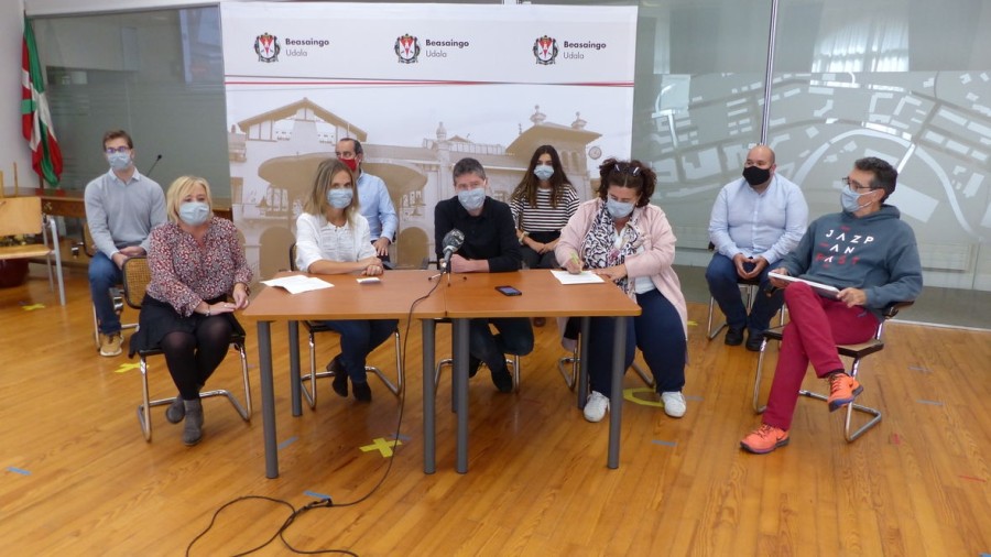 Gobernu taldeak normaltasuna berreskuratzera zuzendutako aurrekontuak aurkeztu ditu Gobernu taldeak normaltasuna berreskuratzera zuzendutako aurrekontuak aurkeztu ditu