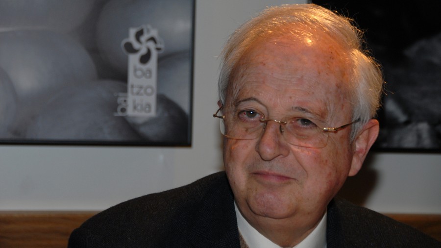 EAJ-PNV llora la muerte de Mitxel Unzueta, personaje fundamental de la política vasca, hombre de bien y persona de paz EAJ-PNV llora la muerte de Mitxel Unzueta, personaje fundamental de la política vasca, hombre de bien y persona de paz