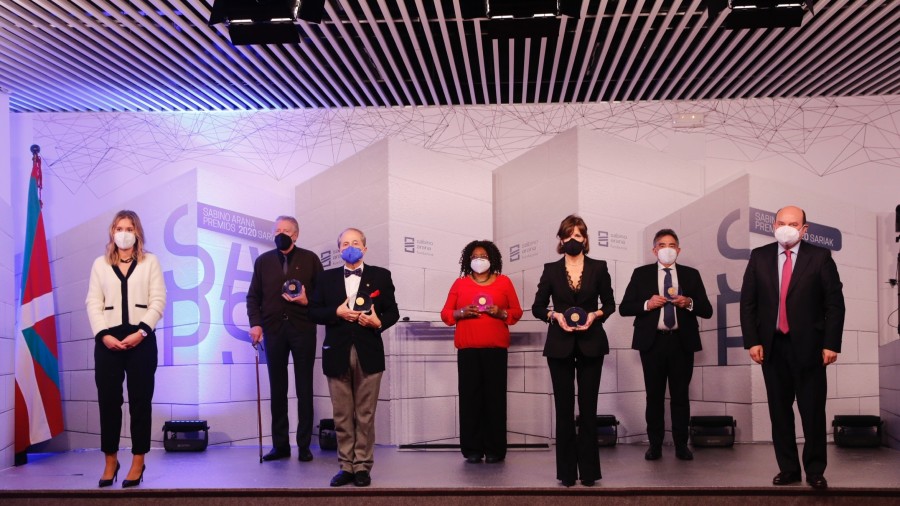 Adorea, lidergoa, aurrendaritza, sustraiak eta konpromisoa,  2020ko Sabino Arana Sariei atxikitako balioak