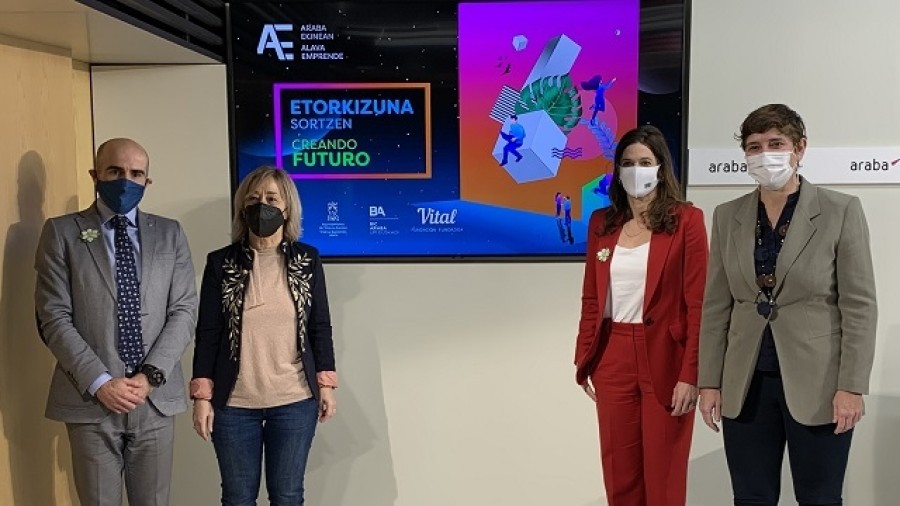 Araba Ekinean-ek 2021. edizioari ekin dio, ekintzaileek etorkizuneko sortzaile gisa duten potentziala bistaratuz, eta bere ideia lehiaketa indartu du, egungo krisiari irtenbide transformatzaileagoak proposatzen dizkioten proiektuak saritzeko