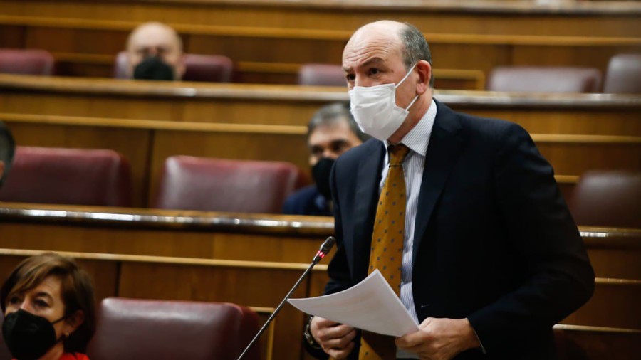 Robles reconoce que el Gobierno Vasco 'ha hecho todo lo posible' en la tragedia de Zaldibar, pero elude rectificar sus lamentables declaraciones Robles reconoce que el Gobierno Vasco 'ha hecho todo lo posible' en la tragedia de Zaldibar, pero elude rectificar sus lamentables declaraciones