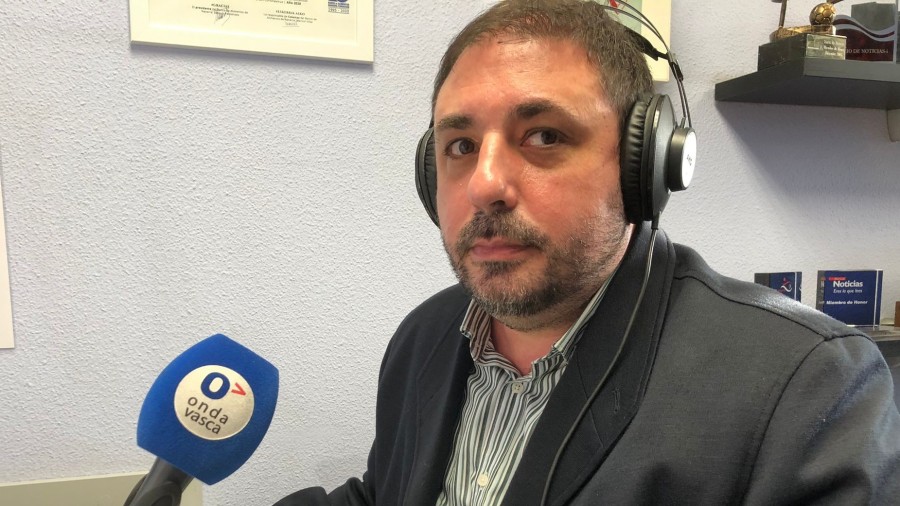 Unai Hualde: “Gobernuarekiko leialtasuna ez dago lehian Parlamentuan ekimen politiko propioak izatearekin”