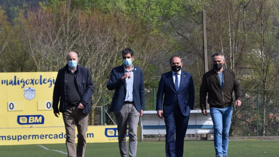 Udalak eta Real Sociedadek hitzarmena sinatu dute Matigoxotegi eta Cesar Benito futbol zelaiak berritzeko 