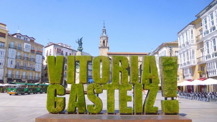Zer dela eta da Vitoria-Gasteiz, National Geographic-en arabera, bidaiatzeko  munduko tokirik onenetakoa (best of the world)?