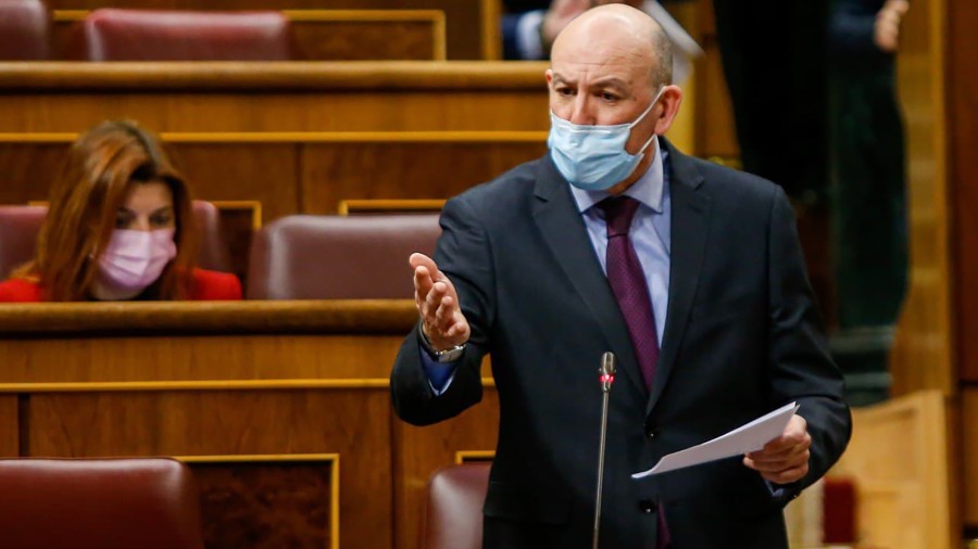 Agirretxeak esan du Gobernuak entzugor jarraitzen duela Kongresuaren eskakizunen aurrean, eta Estatuko espetxeetan diren emakume presoen egoerari buruzko txostena egin ez izana salatu du 