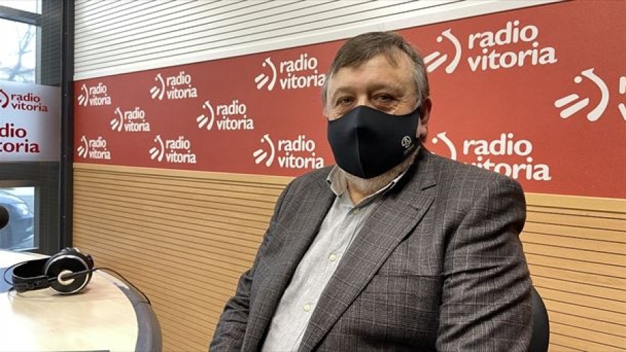 José Antonio Suso: “El Ayuntamiento de Vitoria-Gasteiz está haciendo lo que tiene que hacer, la ciudad avanza” José Antonio Suso: “El Ayuntamiento de Vitoria-Gasteiz está haciendo lo que tiene que hacer, la ciudad avanza”