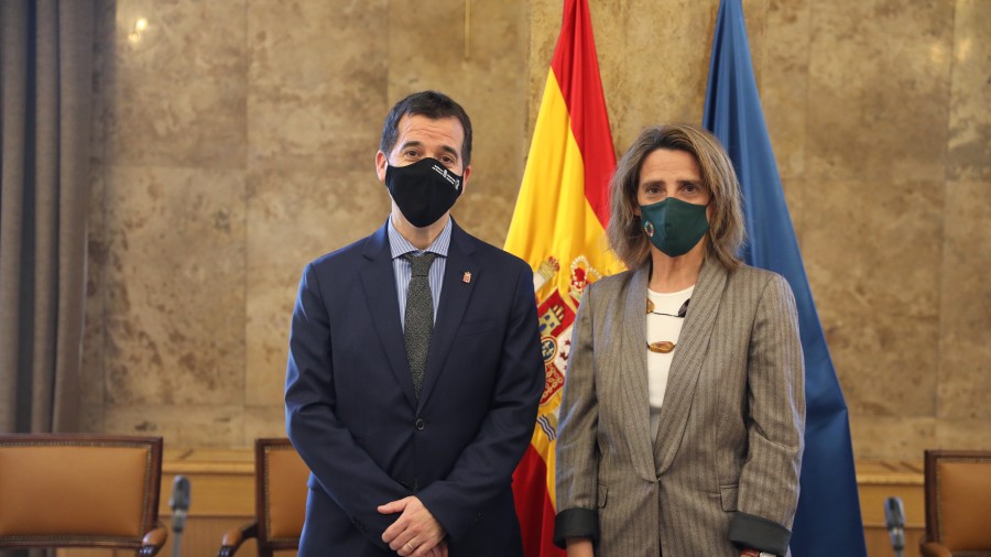 Mikel Irujo traslada en Madrid la apuesta de Navarra por albergar una fábrica de baterías para vehículos eléctricos