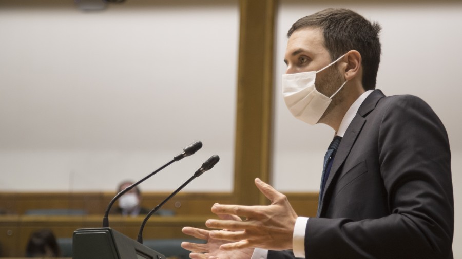 EH Bilduren euskal eredu industrial eta teknologikorik eza salatu du EAJ-PNVk 