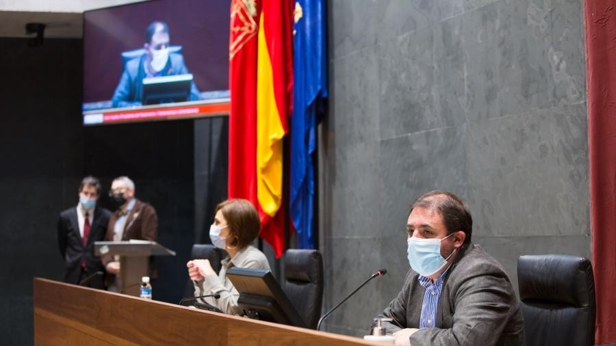 Unai Hualde destaca el compromiso unánime del Parlamento con los Objetivos de Desarrollo Sostenible y agradece la implicación de las entidades sociales