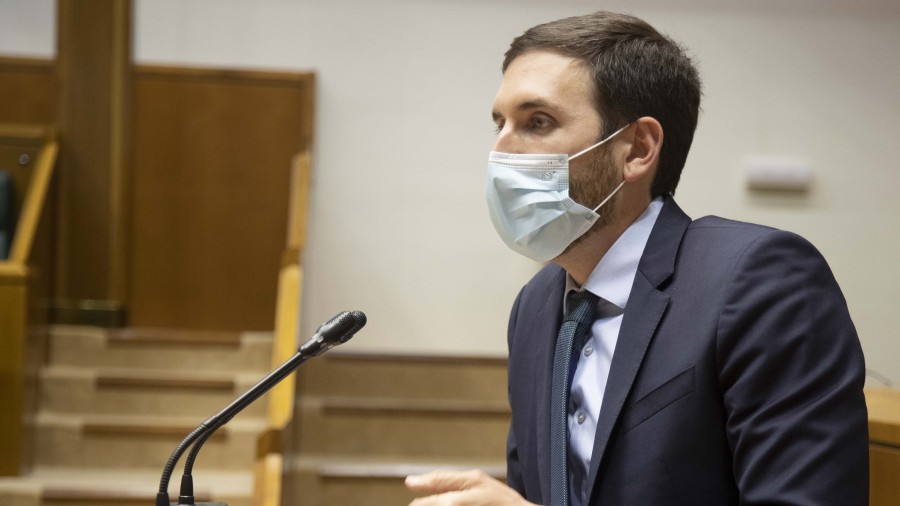 Jaurlaritzak, Basquevolt estrategiaren barruan, 10.000 enplegu baino gehiago sortzea bultzatzen du Euskadin, belaunaldi berriko baterien fabrikazioari lotuta