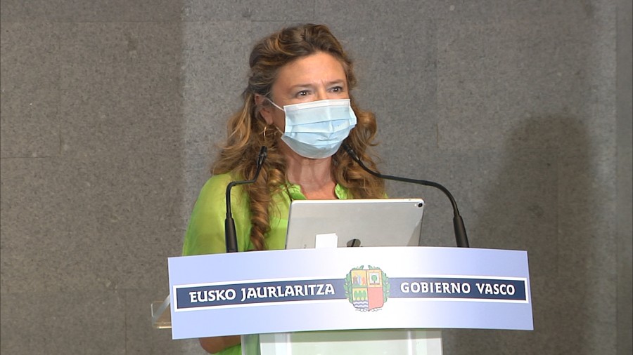 Sagardui afirma que la mitad de la población cuenta al menos con una dosis