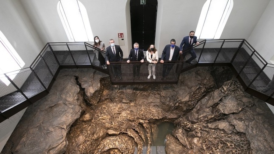 Presentación oficial de la obra Hondalea de Cristina Iglesias