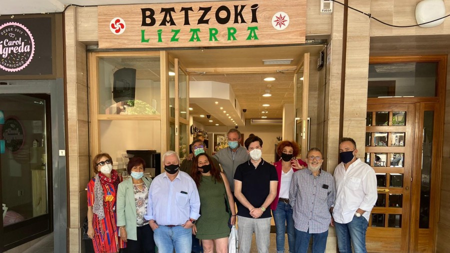 Reapertura de un batzoki renovado en Estella-Lizarra   