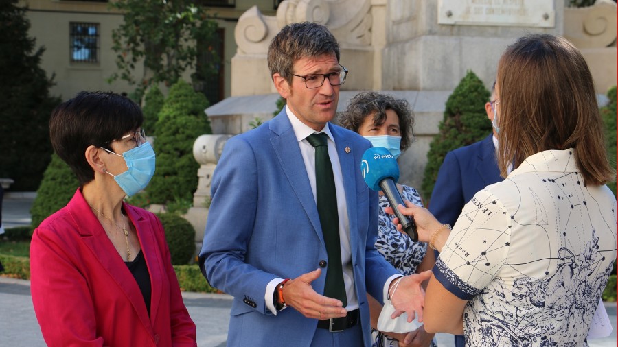 Bozeramaile jeltzalea CitiES 2030 ekitaldiaren aurkezpenean izan da Senatuan, Vitoria-Gasteiz Euskadiko hiriburuak ere parte hartzen duelarik  