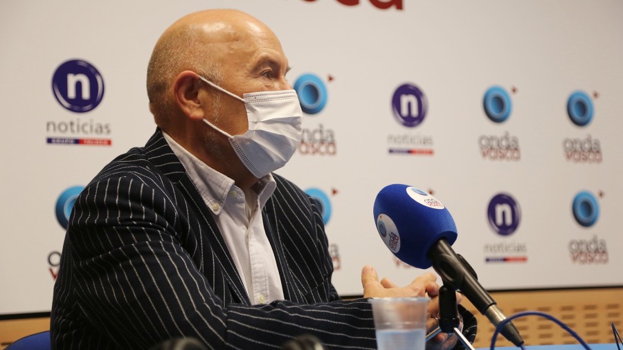 Iñigo Iturrate: “Cuando escucho a Maddalen Iriarte, me cuesta distinguir si es ella o Pablo Casado”