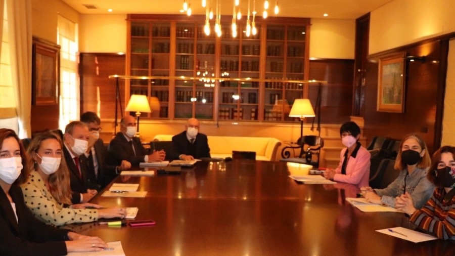 Eusko Jaurlaritzak eta EH Bilduk akordioa lortu dute EAJ-PNV eta PSE-EE-ren gehiengo parlamentarioa handitzeko eta Euskadiko 2022ko aurrekontuak hobetzeko