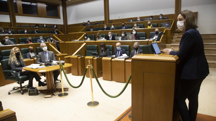 Ana Helguera, Jaime Dominguez-Macaya eta Josu Zubiaga, HKEEko kide berriak EAJ-PNVk proposatuta