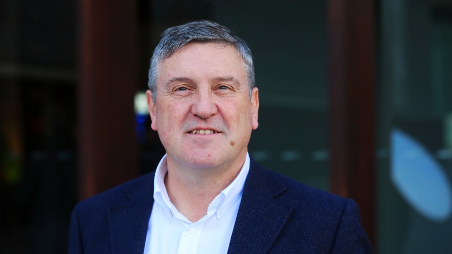 Euskal Taldearen eskariz, kendu egingo dira gaixo larri dauden adingabeak zaintzeko prestazioaren luzapenaren onuradun izateko oztopoak 