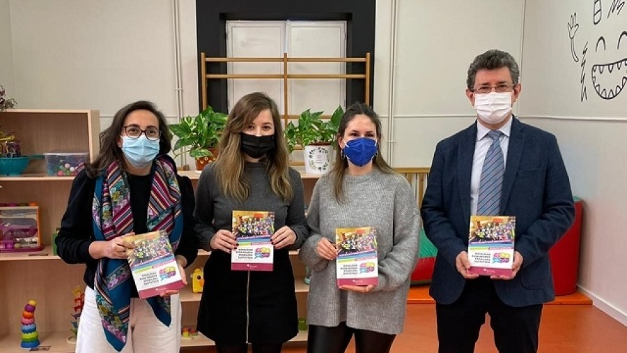 La Diputación Foral y el Ayuntamiento de VitoriaGasteiz promoverán el uso del euskera en el ocio con una guía para monitores La Diputación Foral y el Ayuntamiento de VitoriaGasteiz promoverán el uso del euskera en el ocio con una guía para monitores