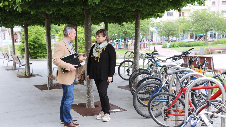 EAJ-PNVk bizikletentzako aparkaleku publikoak, estaliak eta seguruak egitea proposatu du Irunen