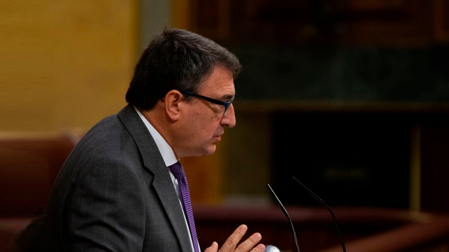Esteban pide a Sánchez medidas estructurales para enfrentar el “preocupante panorama” económico Esteban pide a Sánchez medidas estructurales para enfrentar el “preocupante panorama” económico
