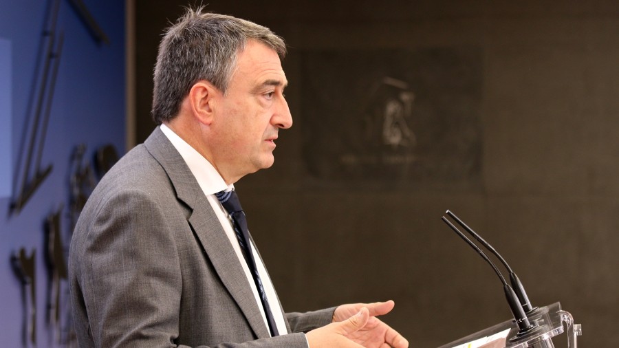 Geratzen den legealdi zatirako “Ibilbide-orri argia” eta kideekin “konpromisoak betetzea” erreklamatu dio Aitor Estebanek Gobernuari Geratzen den legealdi zatirako “Ibilbide-orri argia” eta kideekin “konpromisoak betetzea” erreklamatu dio Aitor Estebanek Gobernuari