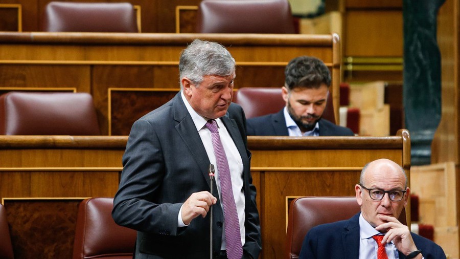El Grupo Vasco denuncia la “injerencia competencial” que quiere “imponer” el Gobierno central en el modelo residencial El Grupo Vasco denuncia la “injerencia competencial” que quiere “imponer” el Gobierno central en el modelo residencial