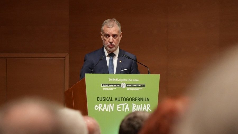 Urkullu Lehendakariak euskal Autogobernua eguneratzeko eta sakontzeko eskatu du, euskal gizartearen gehiengoarentzako topagunea baita