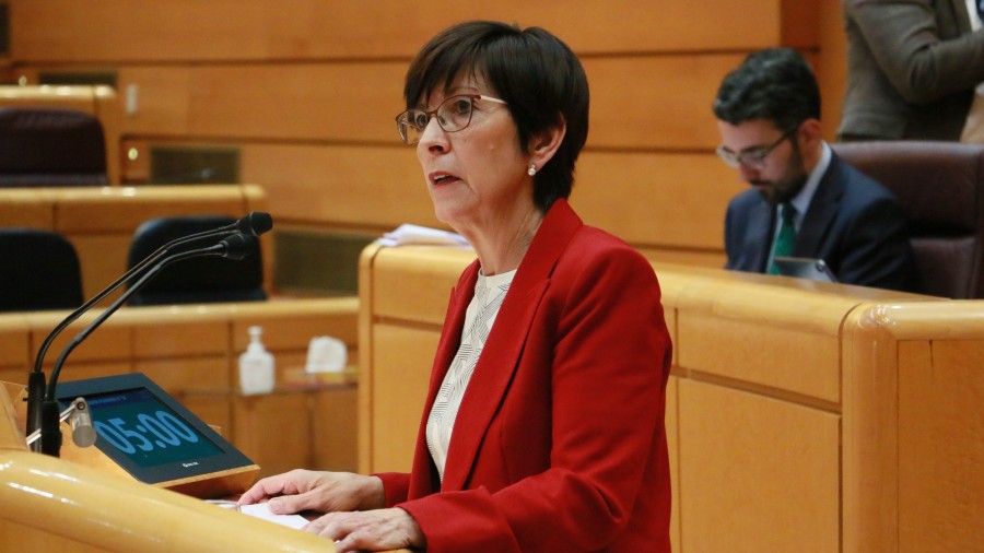 Estefanía Beltrán de Herediak PPri eta PSOEri organo konstituzionalak euren intereserako erabiltzeari uzteko eskatu die