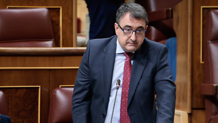 Aitor Estebanek Pedro Sánchezi ohartarazi dio Europako Funtsen kudeaketan eta exekuzioan ematen ari den “geldotasunaz” eta “nolabaiteko kaosaz” Aitor Estebanek Pedro Sánchezi ohartarazi dio Europako Funtsen kudeaketan eta exekuzioan ematen ari den “geldotasunaz” eta “nolabaiteko kaosaz”