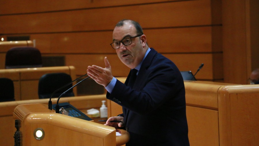 Luke Uribe-Etxebarriak salatu eta gaitzetsi egin du PSOEk Europar Batasunean euskara, katalana eta galiziera ofizialtasunera bultzatzea galarazi izana Luke Uribe-Etxebarriak salatu eta gaitzetsi egin du PSOEk Europar Batasunean euskara, katalana eta galiziera ofizialtasunera bultzatzea galarazi izana