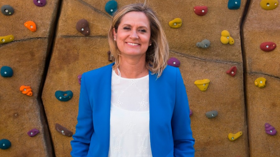 Amaia del Campo Berasategi afronta su revalidada candidatura a la Alcaldía de Barakaldo con “los valores que me inculcaron desde que soy alderdikide de EAJ-PNV: compromiso y responsabilidad”