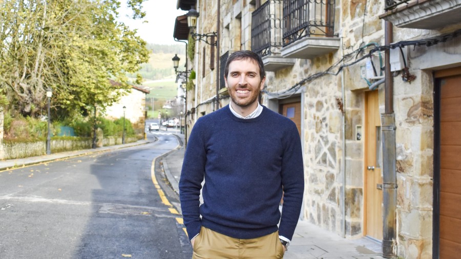 Mikel Arruabarrena Azpitarte acepta la candidatura a la Alcaldía de Elorrio con el reto de “reactivar nuestro municipio”