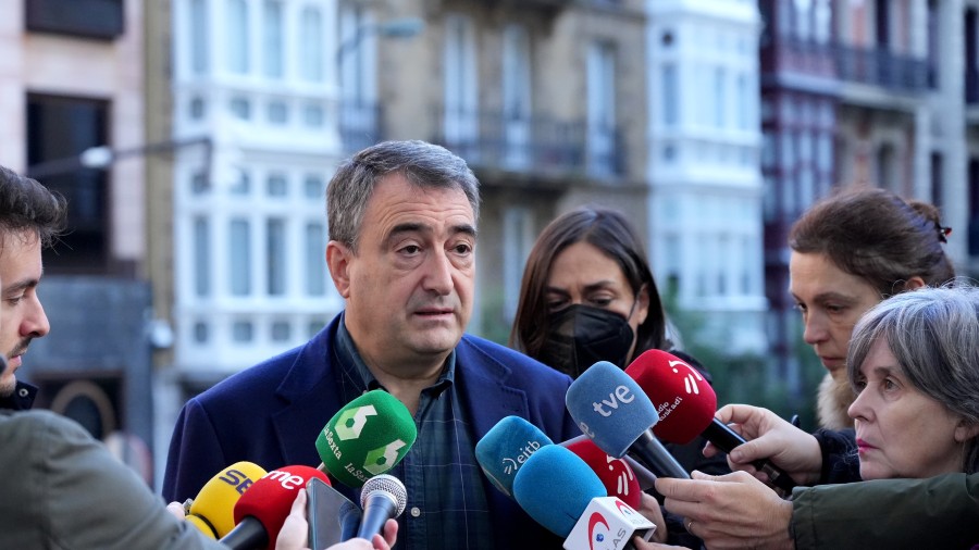 Aitor Esteban: “Ez da konbentzimendurik egon, ezta borondaterik ere, Euskadi eta Kataluniako nazio auziei aurre egiteko” Aitor Esteban: “Ez da konbentzimendurik egon, ezta borondaterik ere, Euskadi eta Kataluniako nazio auziei aurre egiteko”