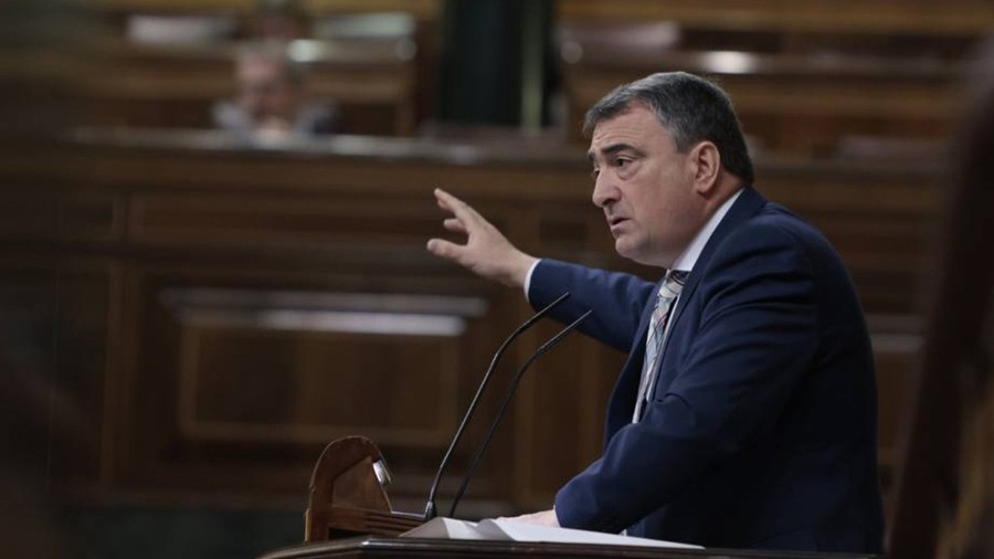 Europan deszentralizazioan sakontzeaz gain, Estebanek Sánchezi erreklamatu dio Ardatz Atlantikoa sustatzea eta Estaturik gabeko nazioei parte hartzeko bide ematea Europan deszentralizazioan sakontzeaz gain, Estebanek Sánchezi erreklamatu dio Ardatz Atlantikoa sustatzea eta Estaturik gabeko nazioei parte hartzeko bide ematea