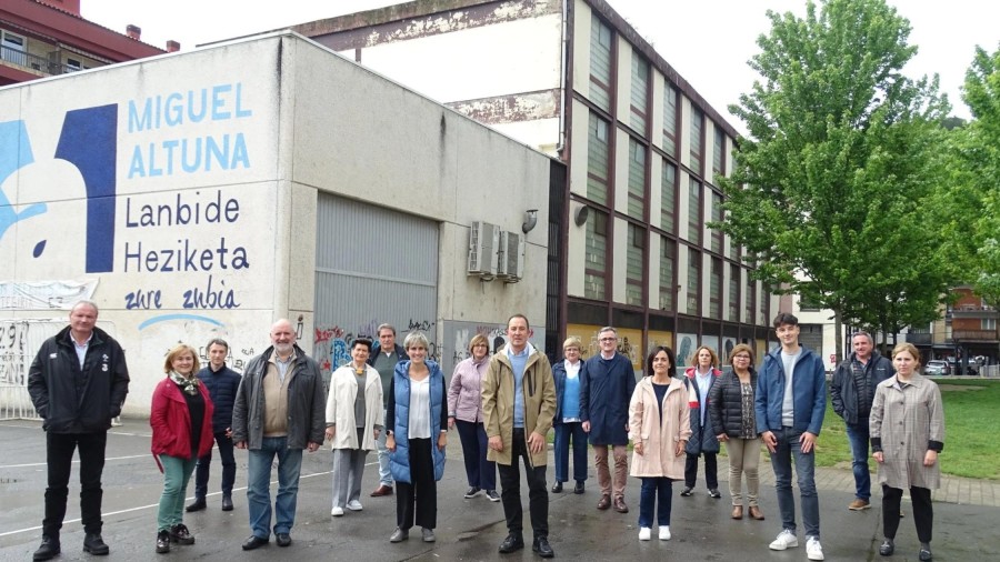 Mikel Lete: “Elementala kultur ekipamendu bihurtzeko proiektuarekin, ilusioa piztu nahi dugu Bergarak aurrera egin dezan” Mikel Lete: “Elementala kultur ekipamendu bihurtzeko proiektuarekin, ilusioa piztu nahi dugu Bergarak aurrera egin dezan”