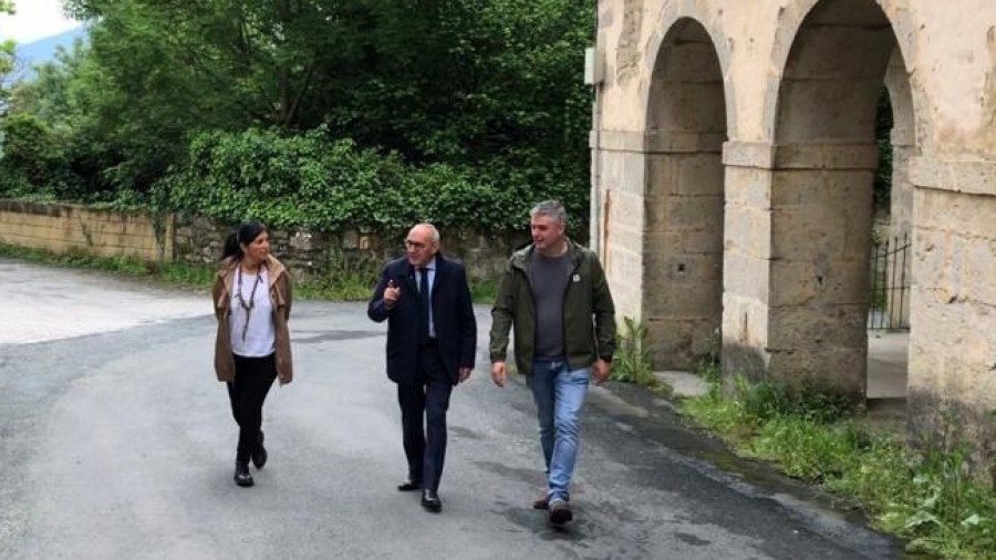 Ramiro González se compromete a abrir la Capilla y la Torre del Conjunto Monumental de Quejana antes de final de año Ramiro González se compromete a abrir la Capilla y la Torre del Conjunto Monumental de Quejana antes de final de año