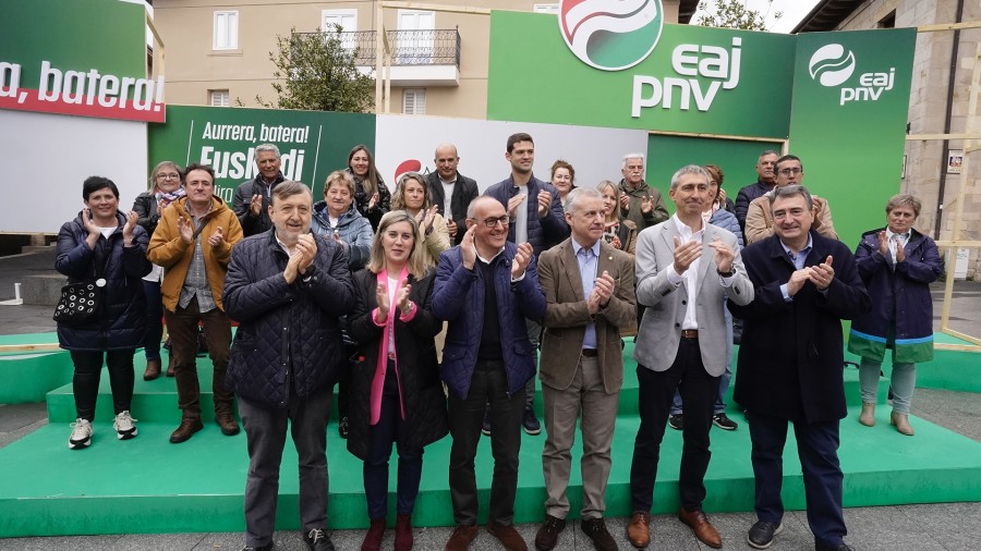 Iñigo Urkullu y Ramiro González llaman a la movilización el 28 de mayo para que Agurain, Araba y Euskadi sigan avanzando Iñigo Urkullu y Ramiro González llaman a la movilización el 28 de mayo para que Agurain, Araba y Euskadi sigan avanzando