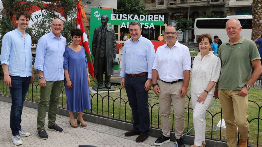 Aitor Estebanek hitzeman du Madrilen euskal autogobernua defendatzen jarraituko duela: “Gaitasuna eta ezagutza erakutsi ditugu, eta guk besterik ez dugu hori egin”