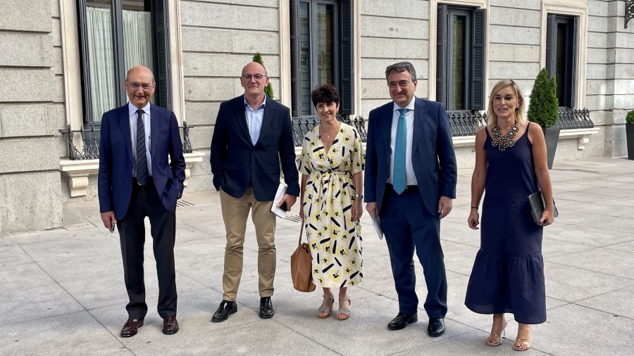 Euskal Taldeak proposatu du euskal kooperatiben berezitasuna bermatzea eta hitzarmen autonomikoen nagusitasuna jasotzea Euskal Taldeak proposatu du euskal kooperatiben berezitasuna bermatzea eta hitzarmen autonomikoen nagusitasuna jasotzea