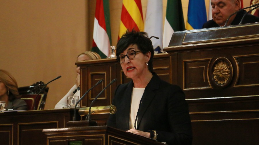 María Dolores Etxanok salatu du PPk Senatuaren erabilera alderdikoia egiten duela amnistiari buruz eztabaidatzeko eta gobernu akordioetan eragiten saiatzeko
