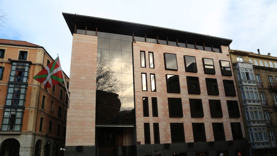 EAJ-PNVren eta PSE-EEren arteko akordioa, 2024an euskal administrazioek garraio publikoaren hobariari eutsi diezaioten EAJ-PNVren eta PSE-EEren arteko akordioa, 2024an euskal administrazioek garraio publikoaren hobariari eutsi diezaioten