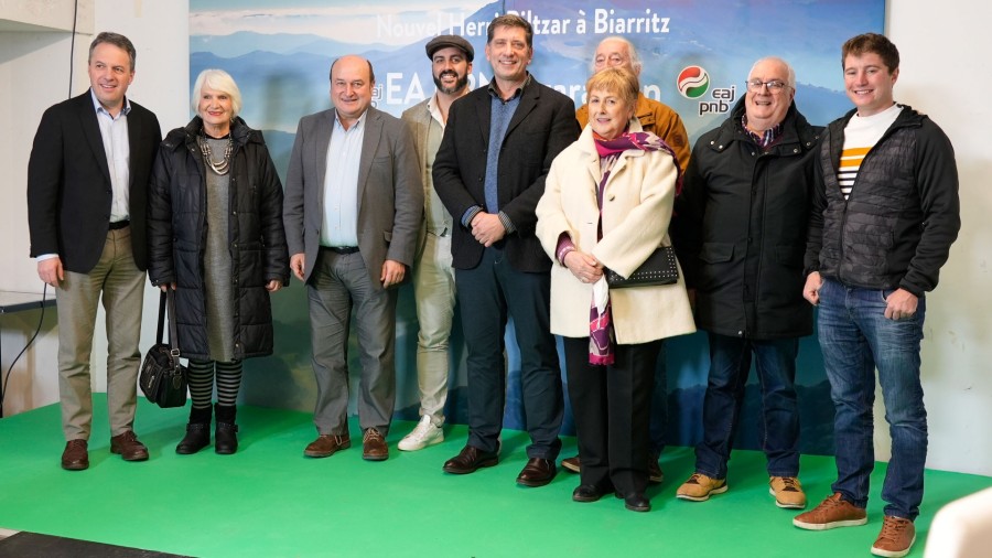 EAJ-PNV celebra en Biarritz la apertura de su séptimo Biltzar, que consolida su “nueva oferta” para la ciudadanía de Iparralde EAJ-PNV celebra en Biarritz la apertura de su séptimo Biltzar, que consolida su “nueva oferta” para la ciudadanía de Iparralde