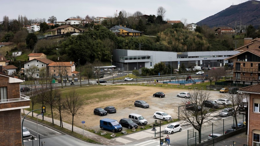 Presa I-eko etxebizitzen obrak irauten duen bitartean, aparkatzeko beste aukera bat eskaini behar da Presa I-eko etxebizitzen obrak irauten duen bitartean, aparkatzeko beste aukera bat eskaini behar da