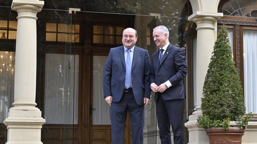 Bere aintzatespen osoa adierazi dio Ortuzarrek Urkulluri legegintza-produkzioa hain handia izan den legegintzaldian Eusko Jaurlaritzak egin duen lan onagatik