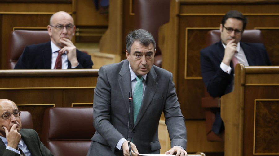 Aitor Estebanek Pedro Sanchezi ohartarazi dio “birzentralizatze larria” ekar lezakeela Konferentzia Sektorialak eta Presidenteen konferentziak indartzeak Aitor Estebanek Pedro Sanchezi ohartarazi dio “birzentralizatze larria” ekar lezakeela Konferentzia Sektorialak eta Presidenteen konferentziak indartzeak