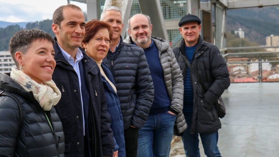 “Gure ekonomia eta enplegua sendotuko dituen estrategia” defendatu dute EAJ-PNVko hautagaiek trantsizio energetikoa bultzatzeko “Gure ekonomia eta enplegua sendotuko dituen estrategia” defendatu dute EAJ-PNVko hautagaiek trantsizio energetikoa bultzatzeko