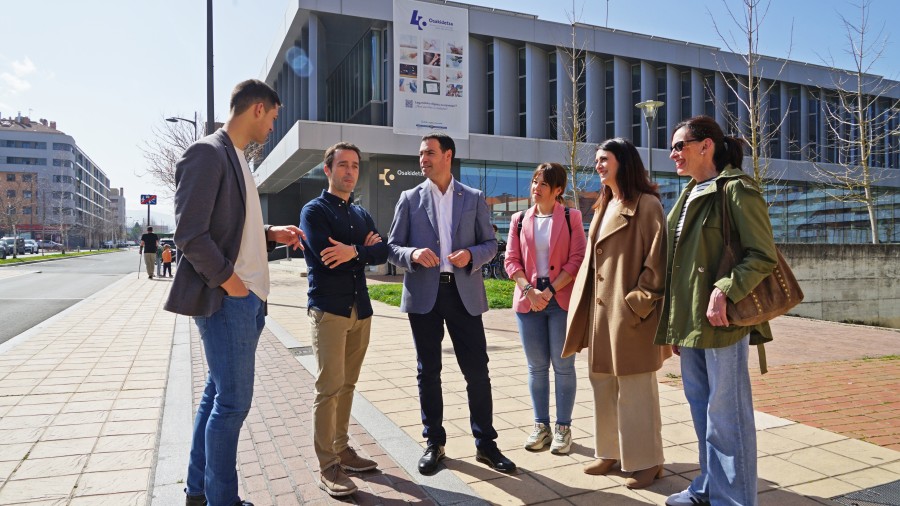 Vitoria-Gasteizko Alde Zaharrean hiru urteko epean osasun zentro berri bat inauguratuko dela hitzeman du Pradalesek Vitoria-Gasteizko Alde Zaharrean hiru urteko epean osasun zentro berri bat inauguratuko dela hitzeman du Pradalesek